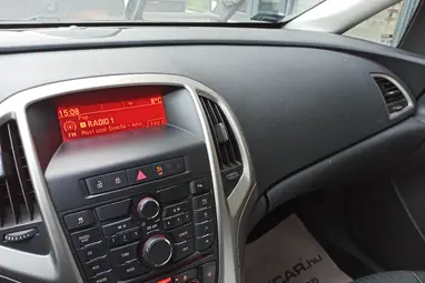 OPEL ASTRA J Sports Tourer 2.0 CDTI Cosmo Silver Lake Metallic +1.Mo-i Tulaj +Vezérlés csere +3X-s GARANCIA !!