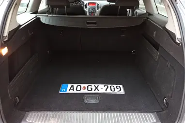 OPEL ASTRA J Sports Tourer 2.0 CDTI Cosmo Silver Lake Metallic +1.Mo-i Tulaj +Vezérlés csere +3X-s GARANCIA !!