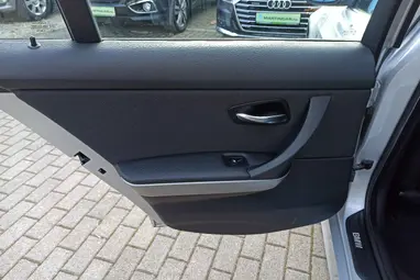 BMW 318i Advantage Titansilber FULL NAGY SZERVÍZ +3X-s GARANCIA !!