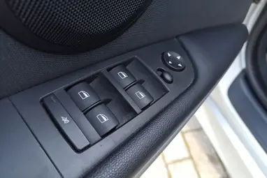 BMW 318i Advantage Titansilber FULL NAGY SZERVÍZ +3X-s GARANCIA !!