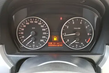 BMW 318i Advantage Titansilber FULL NAGY SZERVÍZ +3X-s GARANCIA !!