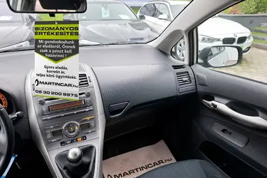 TOYOTA AURIS 1.6 Silver Metallic +Megbízható Japán benzines +3X-s GARANCIA!!