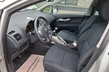 TOYOTA AURIS 1.6 Silver Metallic +Megbízható Japán benzines +3X-s GARANCIA!!