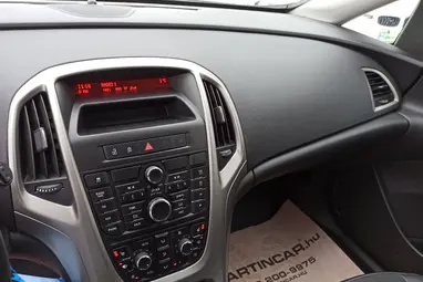 OPEL ASTRA J 1.4 T Sport Jubilaum Schneeweiss +Első Tulajdonostól +Keveset futott +3X-s GARANCIA !!