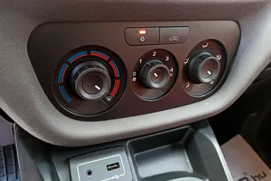 FIAT DOBLO Dobló Panorama 1.4 16V Pop (7 személyes ) Electroclash Grey+Sporty RED +Eredeti Magyar Autó +3X-s GARANCIA!!