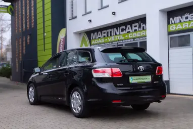 TOYOTA AVENSIS Wagon 2.0 D-4D Night Sky Black +Szép Gyárias Állapot +Friss Vizsga +3X-s GARANCIA !!