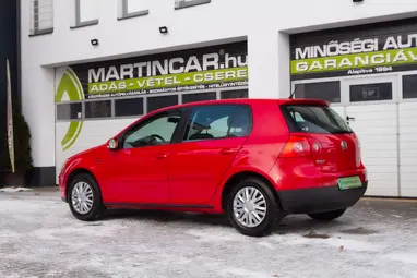 VOLKSWAGEN GOLF V 1.4 Atlanta Runout UNITED +Tornado Red +Full vez. Szervíz +Friss Vizsga +3X-s GARANCIA !!