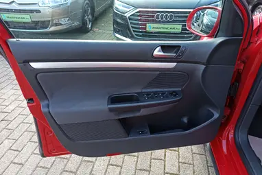 VOLKSWAGEN GOLF V 1.4 Atlanta Runout UNITED +Tornado Red +Full vez. Szervíz +Friss Vizsga +3X-s GARANCIA !!