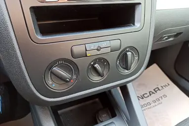 VOLKSWAGEN GOLF V 1.4 Atlanta Runout UNITED +Tornado Red +Full vez. Szervíz +Friss Vizsga +3X-s GARANCIA !!