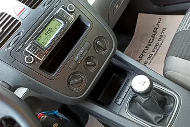 VOLKSWAGEN GOLF V 1.4 Atlanta Runout UNITED +Tornado Red +Full vez. Szervíz +Friss Vizsga +3X-s GARANCIA !!