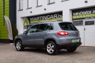 VOLKSWAGEN TIGUAN 2.0 CR TDI Sport&Style DSG 4Motion Slate Grey +Energy Cloth Design +Vez. Szervizkönyv +3X-s GARANCIA !!