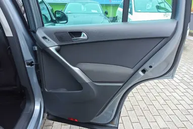 VOLKSWAGEN TIGUAN 2.0 CR TDI Sport&Style DSG 4Motion Slate Grey +Energy Cloth Design +Vez. Szervizkönyv +3X-s GARANCIA !!