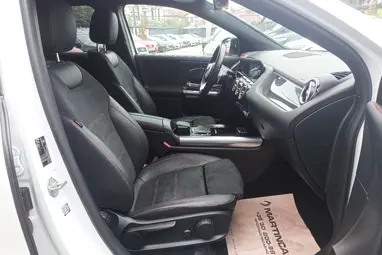 MERCEDES-BENZ GLA 250 e EQ Power AMG Line 8G-DCT Dig. White Metallic+80E-Km+Vez. Szervíz+Mo.-i 1 tulaj +Újszerű +AMG +3X-s GARANCIA !!