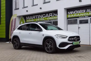 MERCEDES-BENZ GLA 250 e EQ Power AMG Line 8G-DCT Dig. White Metallic+80E-Km+Vez. Szervíz+Mo.-i 1 tulaj +Újszerű +AMG +3X-s GARANCIA !!