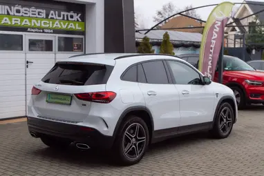 MERCEDES-BENZ GLA 250 e EQ Power AMG Line 8G-DCT Dig. White Metallic+80E-Km+Vez. Szervíz+Mo.-i 1 tulaj +Újszerű +AMG +3X-s GARANCIA !!