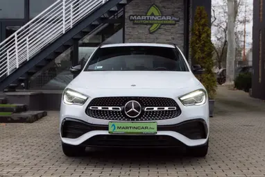 MERCEDES-BENZ GLA 250 e EQ Power AMG Line 8G-DCT Dig. White Metallic+80E-Km+Vez. Szervíz+Mo.-i 1 tulaj +Újszerű +AMG +3X-s GARANCIA !!