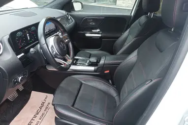 MERCEDES-BENZ GLA 250 e EQ Power AMG Line 8G-DCT Dig. White Metallic+80E-Km+Vez. Szervíz+Mo.-i 1 tulaj +Újszerű +AMG +3X-s GARANCIA !!