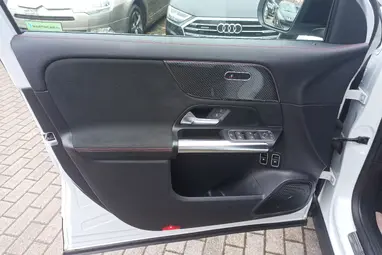 MERCEDES-BENZ GLA 250 e EQ Power AMG Line 8G-DCT Dig. White Metallic+80E-Km+Vez. Szervíz+Mo.-i 1 tulaj +Újszerű +AMG +3X-s GARANCIA !!