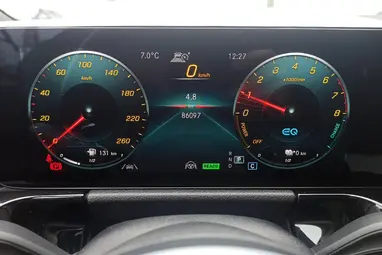 MERCEDES-BENZ GLA 250 e EQ Power AMG Line 8G-DCT Dig. White Metallic+80E-Km+Vez. Szervíz+Mo.-i 1 tulaj +Újszerű +AMG +3X-s GARANCIA !!