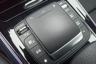 MERCEDES-BENZ GLA 250 e EQ Power AMG Line 8G-DCT Dig. White Metallic+80E-Km+Vez. Szervíz+Mo.-i 1 tulaj +Újszerű +AMG +3X-s GARANCIA !!