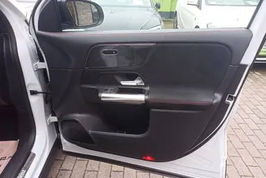 MERCEDES-BENZ GLA 250 e EQ Power AMG Line 8G-DCT Dig. White Metallic+80E-Km+Vez. Szervíz+Mo.-i 1 tulaj +Újszerű +AMG +3X-s GARANCIA !!