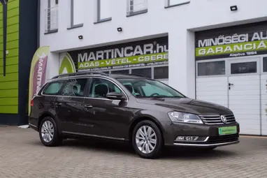 VOLKSWAGEN PASSAT VII Variant 2.0 CR TDI Comfortline BMT Black Oak Brown Metalic +Első Tulajdonostól +3X-s GARANCIA !!