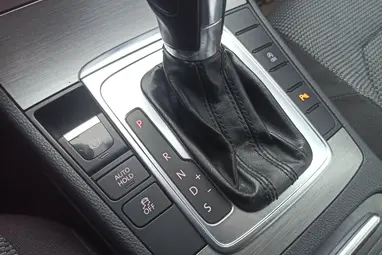 VOLKSWAGEN PASSAT VII 2.0 CR TDI Comfortline BMT DSG Excluzive Oak Brown Metallic +Eredeti MAGYAR Autó +3X-s GARANCIA !!