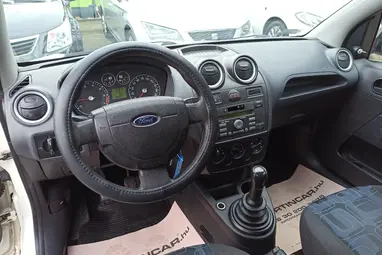 FORD FIESTA Van 1.3 Magyar Repülőtéri Autó +Kiválló állapot +Friss Műszaki Vizsga !! KFH-095