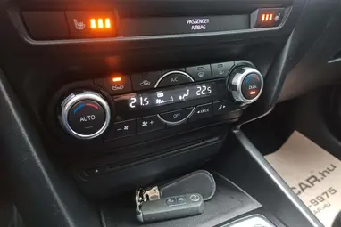 MAZDA 3 Sport 2.2 D Revolution SPORT Deep Crystal +Prémium állapot +Friss Szervíz +3X-s GARANCIA !!