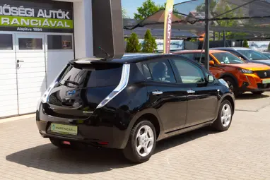 NISSAN LEAF (Automata) Super Black +Keveset futott +Második Tulajdonostól +3X-s GARANCIA !!