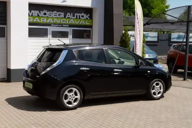 NISSAN LEAF (Automata) Super Black +Keveset futott +Második Tulajdonostól +3X-s GARANCIA !!