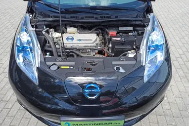 NISSAN LEAF (Automata) Super Black +Keveset futott +Második Tulajdonostól +3X-s GARANCIA !!