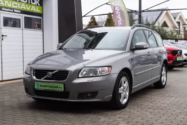 VOLVO V50 1.6 D Momentum Electric SPORT Facelift +Prémium állapot +Friss Vizsga +3X-s GARANCIA !!