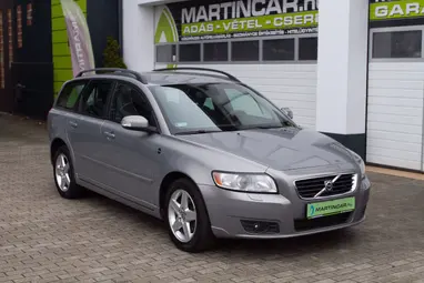 VOLVO V50 1.6 D Momentum Electric SPORT Facelift +Prémium állapot +Friss Vizsga +3X-s GARANCIA !!