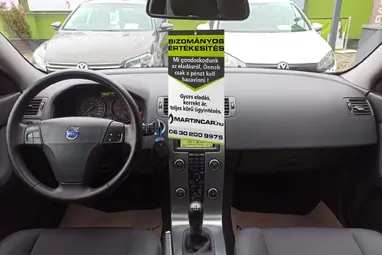 VOLVO V50 1.6 D Momentum Electric SPORT Facelift +Prémium állapot +Friss Vizsga +3X-s GARANCIA !!