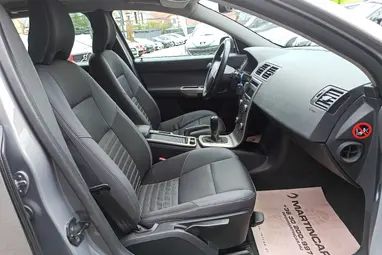 VOLVO V50 1.6 D Momentum Electric SPORT Facelift +Prémium állapot +Friss Vizsga +3X-s GARANCIA !!