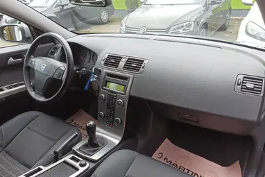 VOLVO V50 1.6 D Momentum Electric SPORT Facelift +Prémium állapot +Friss Vizsga +3X-s GARANCIA !!