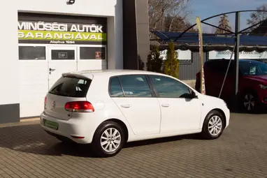 VOLKSWAGEN GOLF VI 1.6 TDi Trendline Candy White +Első Tulajdonostól +Vezérlés csere +3X-s GARANCIA !!
