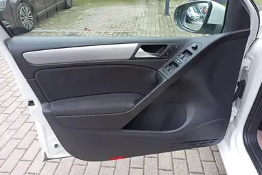 VOLKSWAGEN GOLF VI 1.6 TDi Trendline Candy White +Első Tulajdonostól +Vezérlés csere +3X-s GARANCIA !!