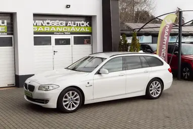 BMW 520i Touring (Automata) Alpine White +Első Tulajdonos +Vezetett Szervízkönyv +Igényes állapot +3X-s GARANCIA!