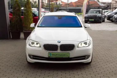 BMW 520i Touring (Automata) Alpine White +Első Tulajdonos +Vezetett Szervízkönyv +Igényes állapot +3X-s GARANCIA!