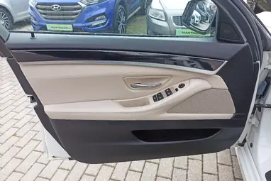 BMW 520i Touring (Automata) Alpine White +Első Tulajdonos +Vezetett Szervízkönyv +Igényes állapot +3X-s GARANCIA!