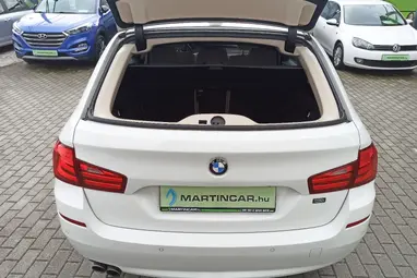 BMW 520i Touring (Automata) Alpine White +Első Tulajdonos +Vezetett Szervízkönyv +Igényes állapot +3X-s GARANCIA!