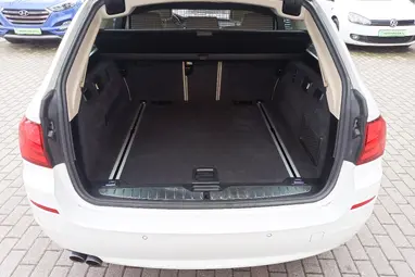 BMW 520i Touring (Automata) Alpine White +Első Tulajdonos +Vezetett Szervízkönyv +Igényes állapot +3X-s GARANCIA!