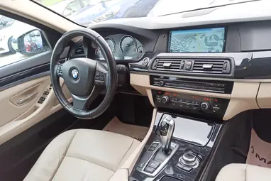 BMW 520i Touring (Automata) Alpine White +Első Tulajdonos +Vezetett Szervízkönyv +Igényes állapot +3X-s GARANCIA!