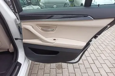 BMW 520i Touring (Automata) Alpine White +Első Tulajdonos +Vezetett Szervízkönyv +Igényes állapot +3X-s GARANCIA!