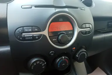 MAZDA 2 1.3i TE Pro Aurora Blue Metallic +Első Tulajdonostól +Keveset futott+5 ajtós +3X-s GARANCIA !!