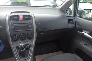 TOYOTA AURIS 1.33 Silver Metallic +Eredeti Magyar Autó +Első Tulajdonostól +3X-s GARANCIA !!