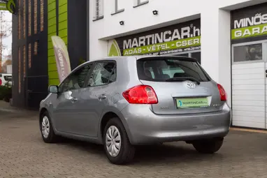 TOYOTA AURIS 1.33 Silver Metallic +Eredeti Magyar Autó +Első Tulajdonostól +3X-s GARANCIA !!