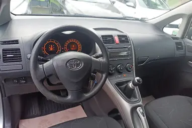 TOYOTA AURIS 1.33 Silver Metallic +Eredeti Magyar Autó +Első Tulajdonostól +3X-s GARANCIA !!